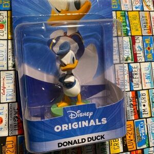 Disney Infinity Donald Duck Toy - Blue and White